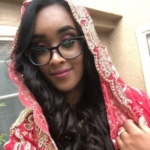 Meet your Posher, Hikmat